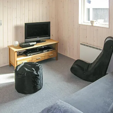 Awesome Home In Rudkobing With Sauna Vakantiehuis Spodsbjerg